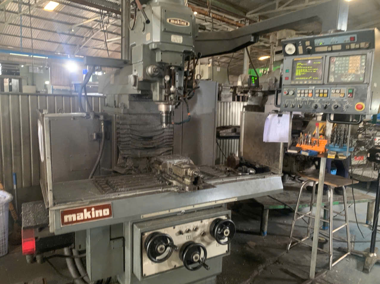 CNC vertical machining center